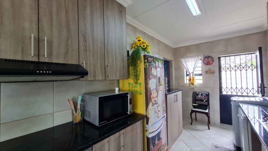 6 Bedroom Property for Sale in Dana Bay Western Cape